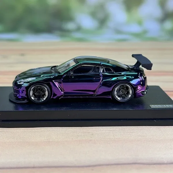 1/64 Scale GTR R35 Diecast Alloy Model - Image 2