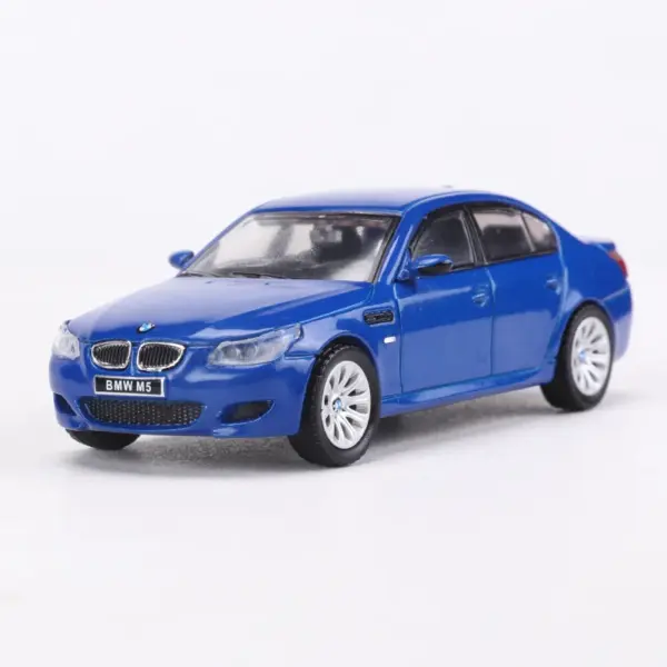 1:64 Scale Alloy M5 E60 Model Car - Image 4