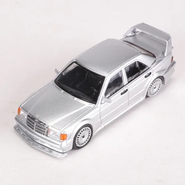 1:64 Scale Alloy Model Car 190E W201 Restomod - Image 5