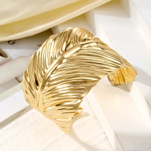 Metal Feather Opening Bangle for Unisex - Image 4