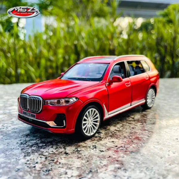 1:32 BMW X7 Diecast Toy Car with Sound - Image 2