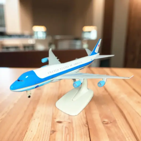 Diecast Aircraft Model Scale 1:250 Westjet - Image 27