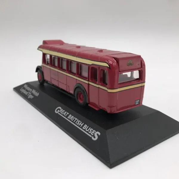 1:76 Scale British Double-Decker Bus Model - Image 6