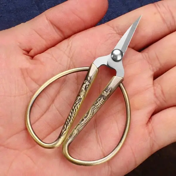 Vintage Stainless Steel Tailor Sewing Scissors - Image 7