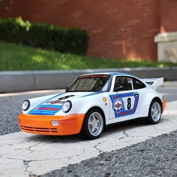 1:24 Porsche 964 RS Diecast Model Car - Image 8