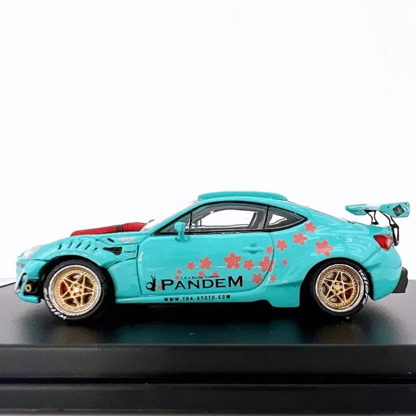 1:64 Scale Cherry Blue GT86 Supercar Model - Image 2