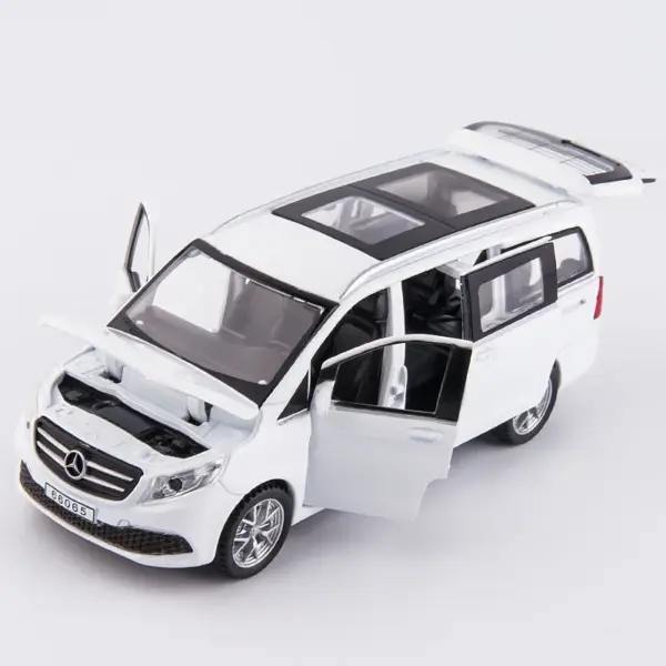 1:32 Scale Mercedes-Benz V260 Alloy Model Car - Image 6