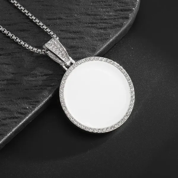 Round Photo Frame Pendant Necklace Unisex - Image 2