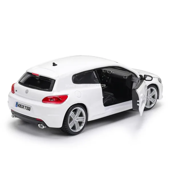 1:24 Scale Volkswagen Golf MK1 GTI Model - Image 4