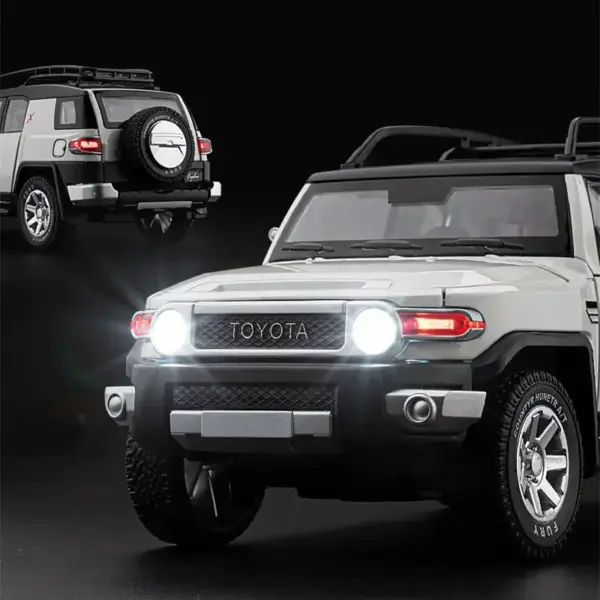 1/24 Toyota FJ Cruiser Diecast Model Car - Image 3