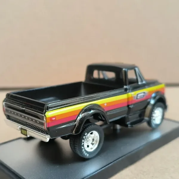 1970 Chevrolet C60 Truck Scale Model 1:64 - Image 3