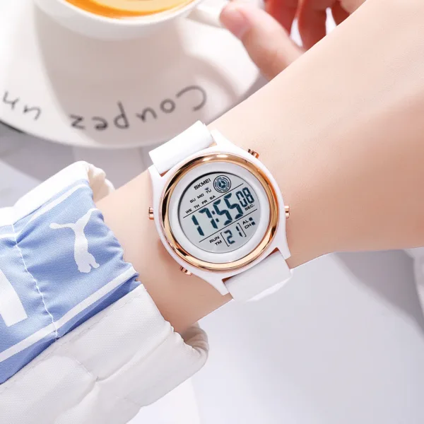 Fashion Digital Countdown Waterproof Women's Watch - Image 3