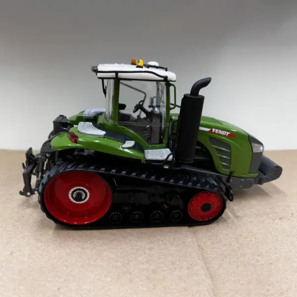 1:32 Fendt 1165 MT Crawler Tractor Model - Image 5