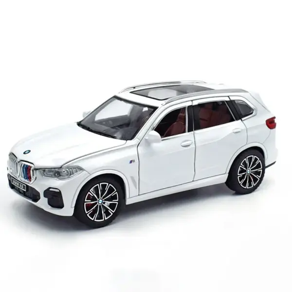 1:24 Alloy SUV Diecast Toy Car Model - Image 4