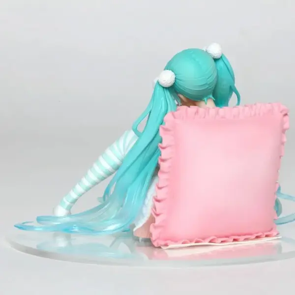 Hatsune Miku 16CM PVC Figure in Loungewear - Image 6