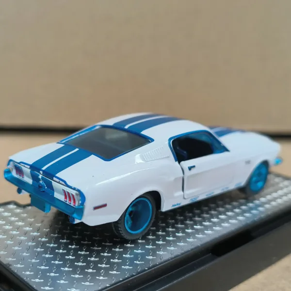 1968 Ford Mustang 1/64 Alloy Model Car - Image 3