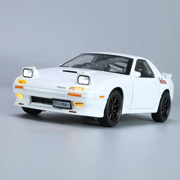 1:24 Mazda RX-7 Alloy Model Car Toy - Image 4