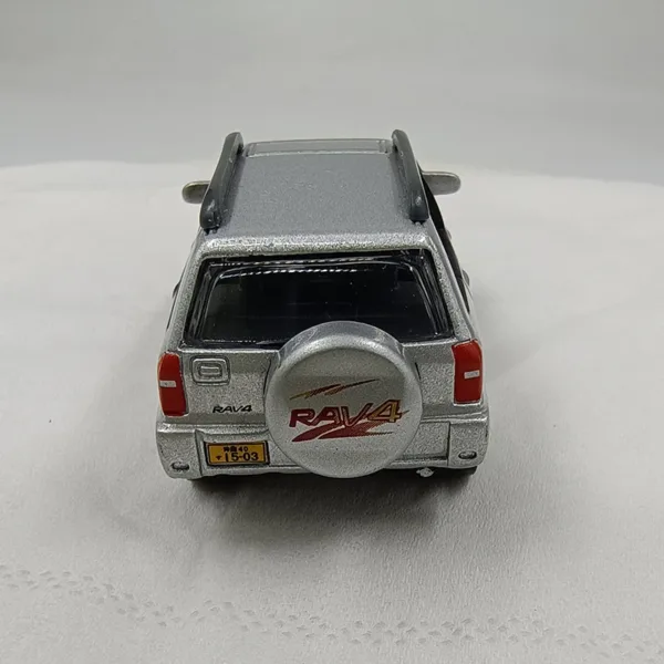 1:64 Scale Silver RAV4 Diecast Model Car - Image 2