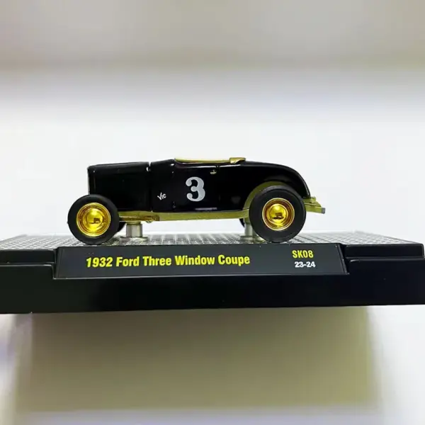 1/64 Vintage 1932 Ford Roadster Diecast Model - Image 5