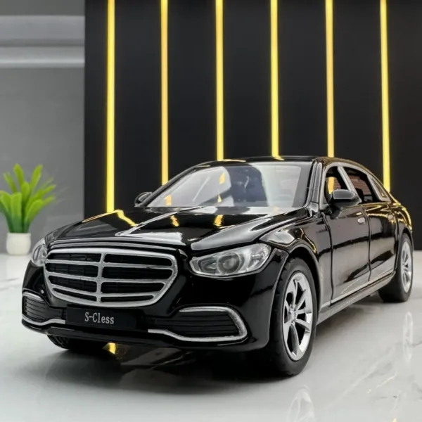 1:32 Mercedes-Benz S400L Diecast Model Car