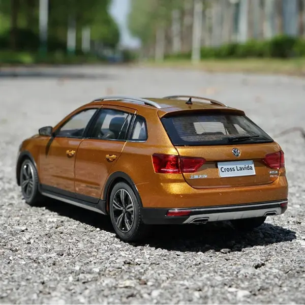 1:18 Scale Diecast Volkswagen Cross Lavida Model - Image 4