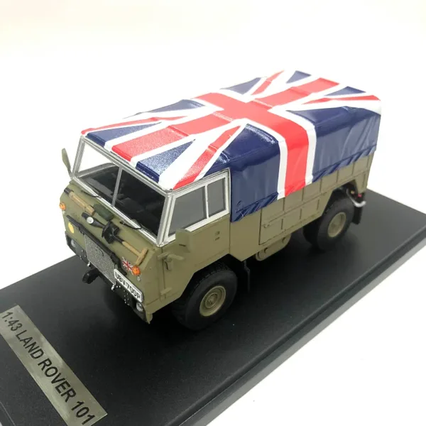 1:43 Scale Land Rover 101 Model Toy - Image 9