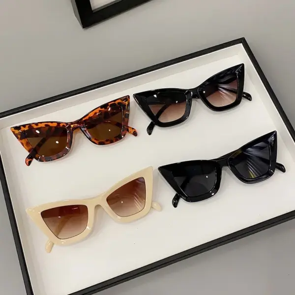 Trendy Cat Eye Vintage Sunglasses for Adults - Image 5