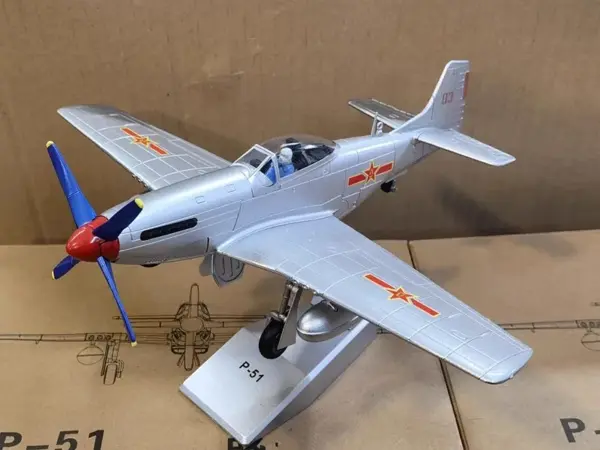 1/48 Scale P51D Fighter Aircraft Model - Image 8