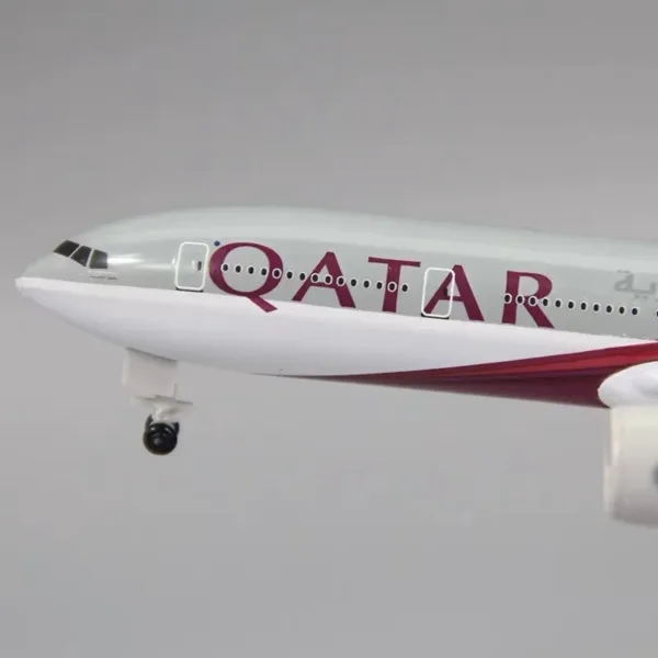 Qatar Airways Boeing 777 Diecast Model 20cm - Image 6