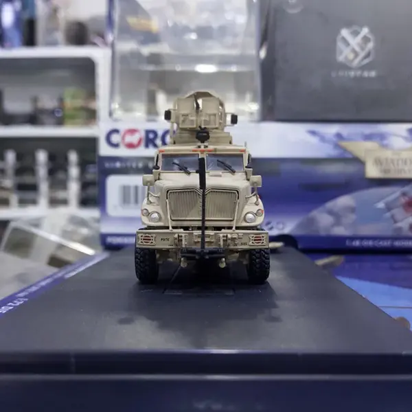 1:72 Scale M1224 MaxxPro Military Vehicle Model - Image 4