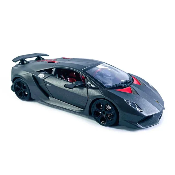 1:24 Scale Lamborghini Sesto Elemento Diecast Model - Image 4