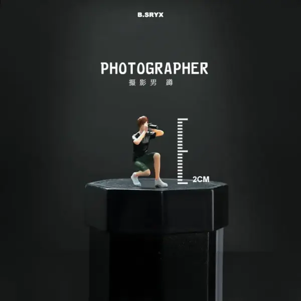 1/64 Scale Miniature Photographer Figurines - Image 10