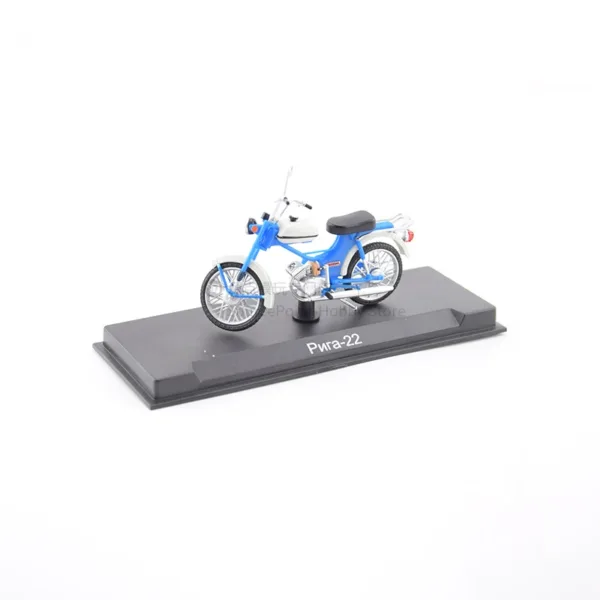 1:24 Scale Riga 22 Soviet Moped Model - Image 2