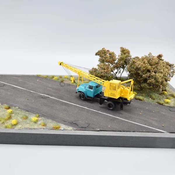 1/43 Diecast Soviet Truck Crane Model SSM1549 - Image 3