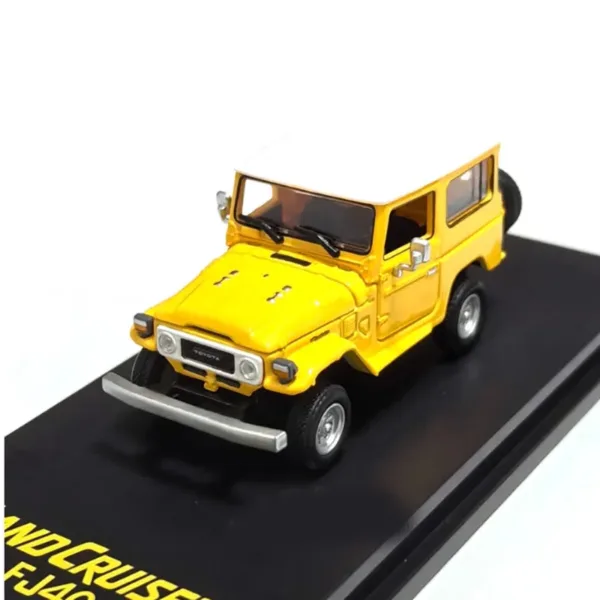 Diecast 1:64 Land Cruiser FJ40 Model Car - Image 3