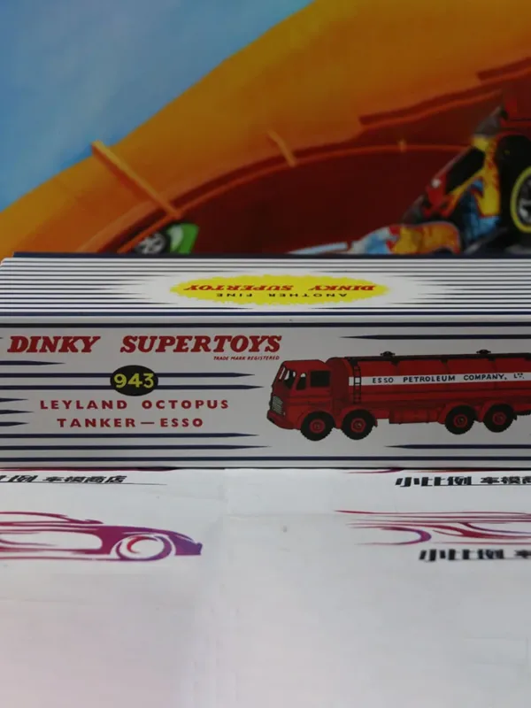 Vintage 1/43 Scale Dinky Toys Oil Tank Truck - Image 8