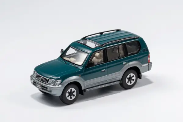 1/64 Diecast Prado 90 Model Car with Case - Image 9