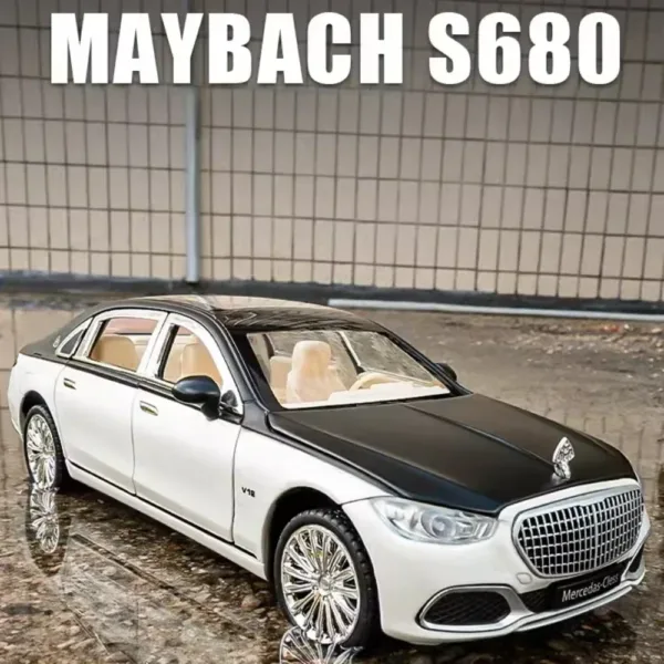 1/24 Maybach S680 Diecast Car Model Toy