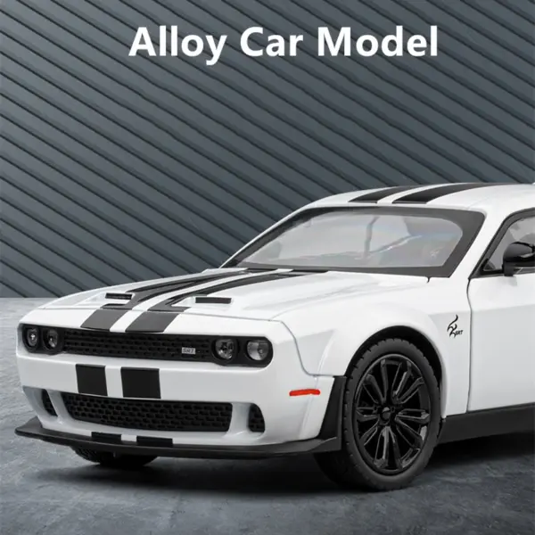 1:24 Metal Dodge Challenger SRT Hellcat Model - Image 2