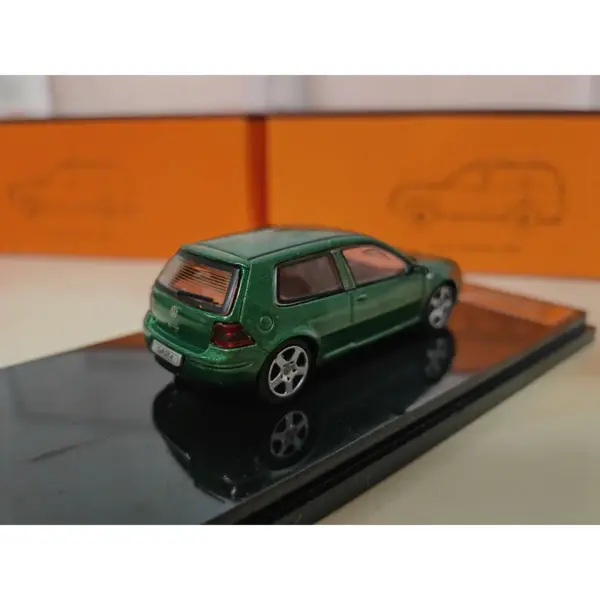 1:64 Scale Volkswagen Golf MK4 Diecast Model - Image 4