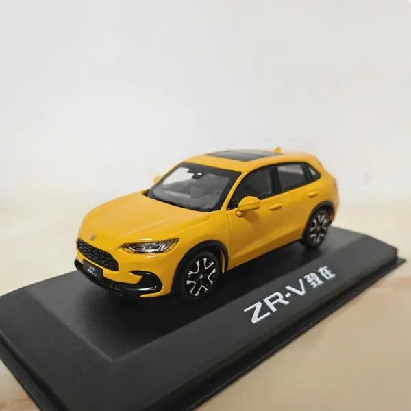 1:43 ZR-V Alloy SUV Diecast Collectible Model - Image 2