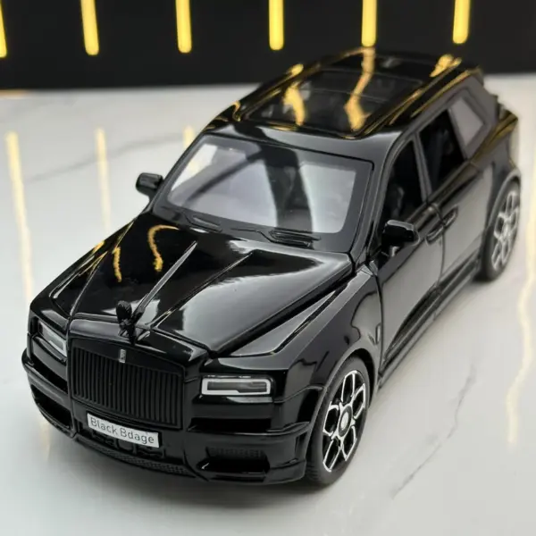 1:32 Rolls Royce Cullinan Diecast Model Car