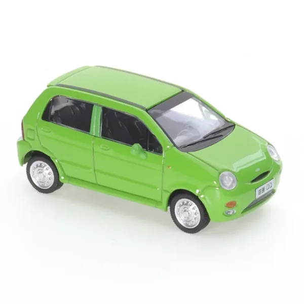 Charming 1/64 Scale Green Chery QQ Model - Image 3