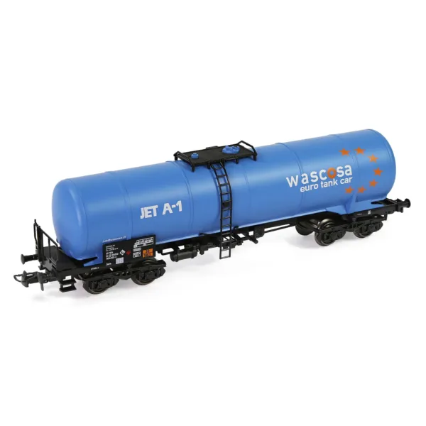 Evemodel HO Scale Tank Car C8768 with Wheels - Image 9