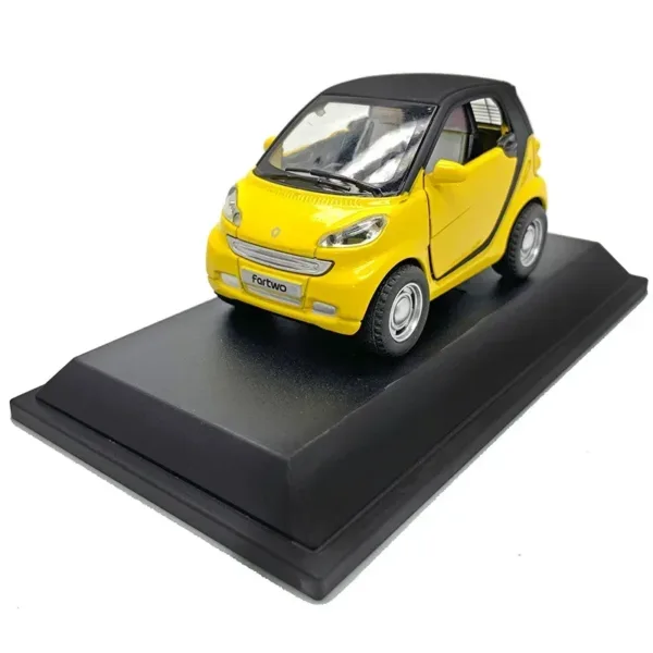 1:36 Metal Diecast Smart Fortwo Car Model - Image 8