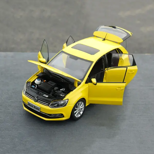 1:18 Alloy Diecast New Polo 2016 Car Model - Image 2