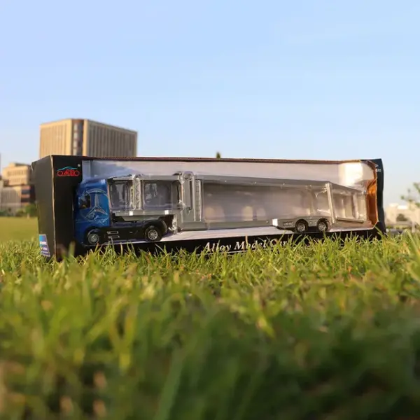 1:50 Diecast Alloy Truck Model with Sound Light - Image 10