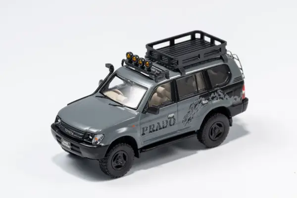 1/64 Diecast Prado 90 Model Car with Case - Image 7