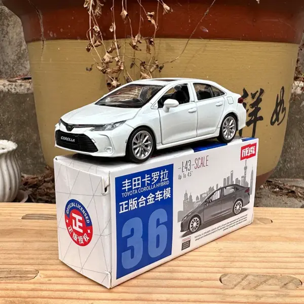 1:43 Toyota Corolla Diecast Alloy Car Model - Image 3