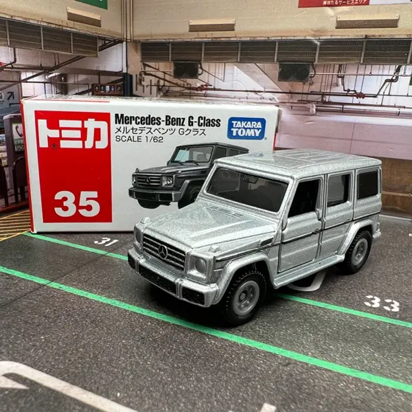 Mercedes-Benz G-Class G500 Diecast Model Car - Image 3